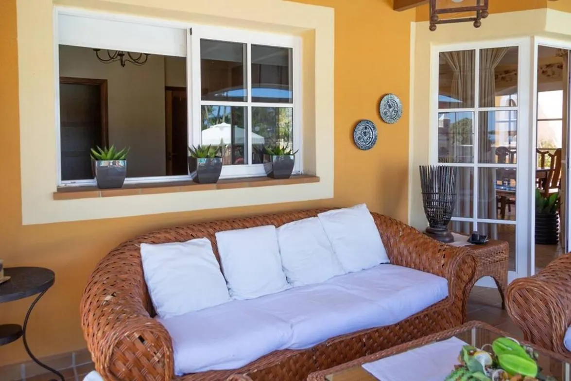 Holiday Villa Vergel With Huge Private Pool, Jacuzzi, Sauna & Bbq By Amazzzing Travel Caleta De Fuste