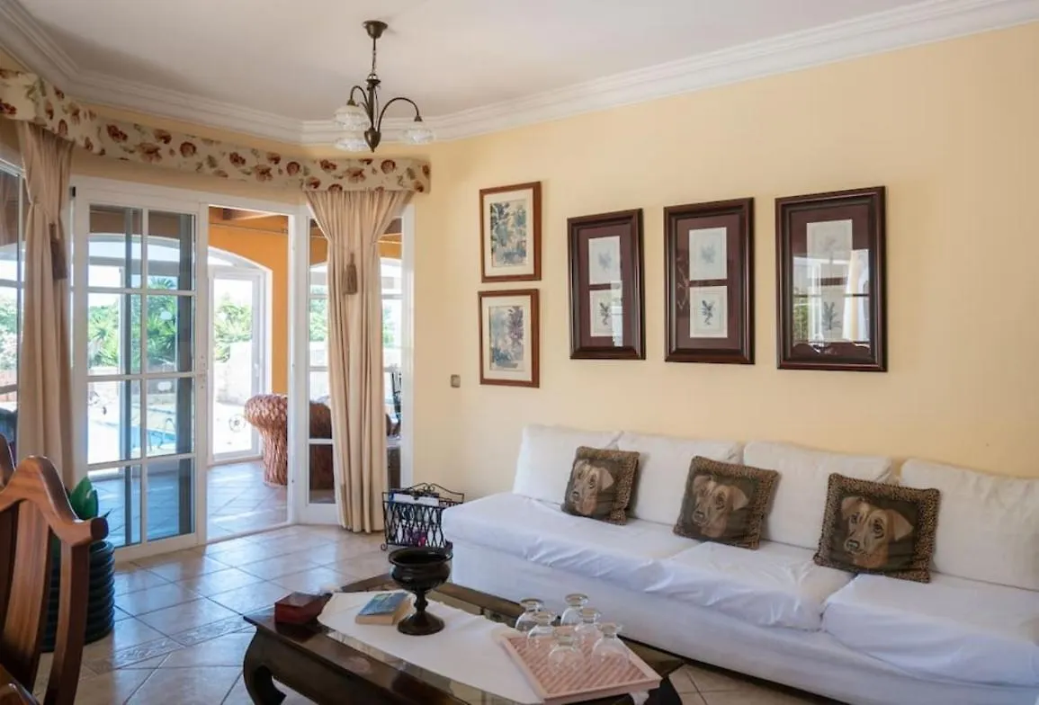 Holiday Villa Vergel With Huge Private Pool, Jacuzzi, Sauna & Bbq By Amazzzing Travel Caleta De Fuste 0*,