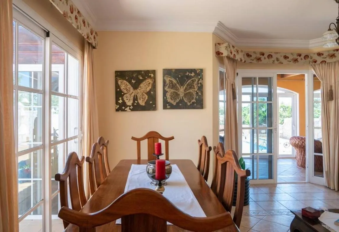 Holiday Villa Vergel With Huge Private Pool, Jacuzzi, Sauna & Bbq By Amazzzing Travel Caleta De Fuste